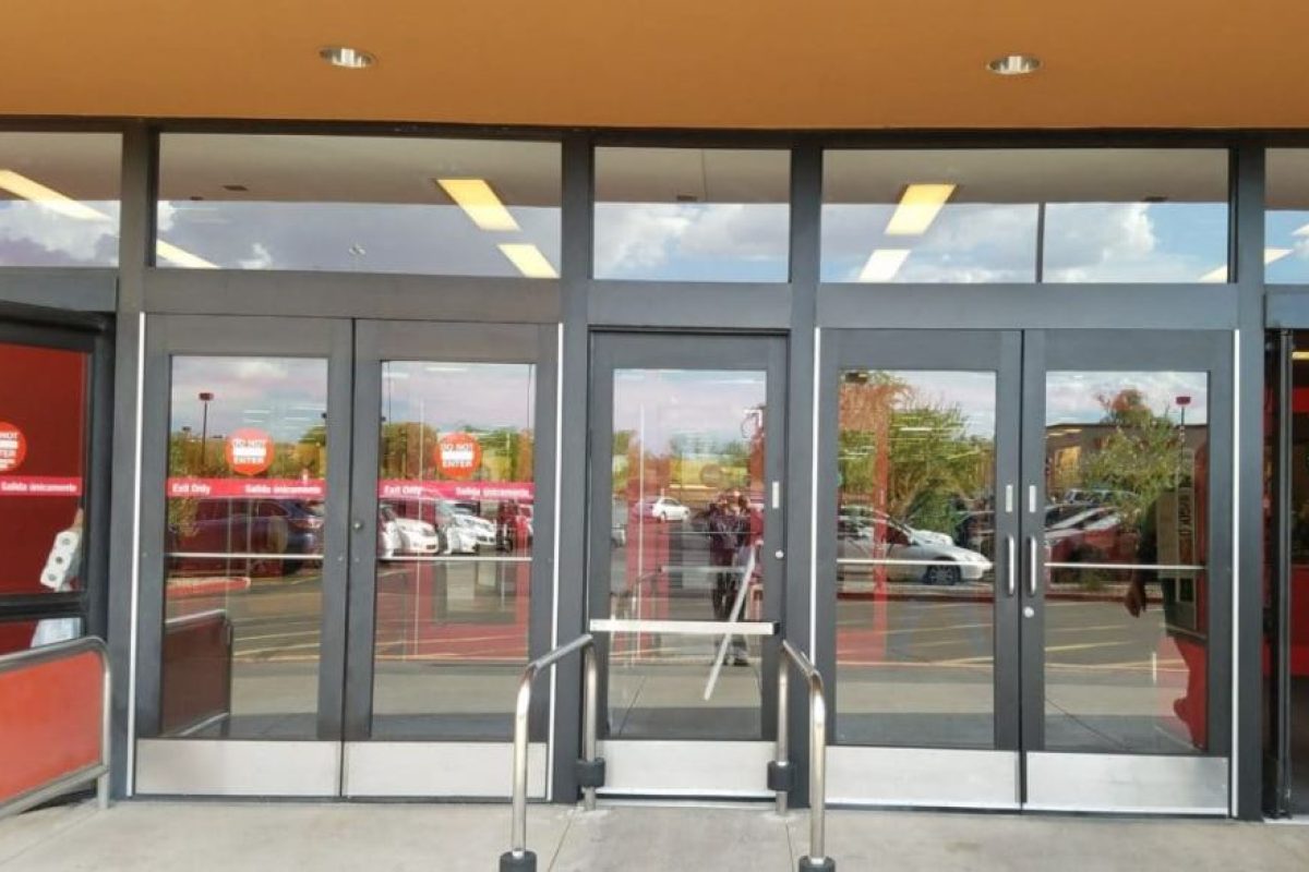 commercial-door-repair-1 commercial-door-repair-1